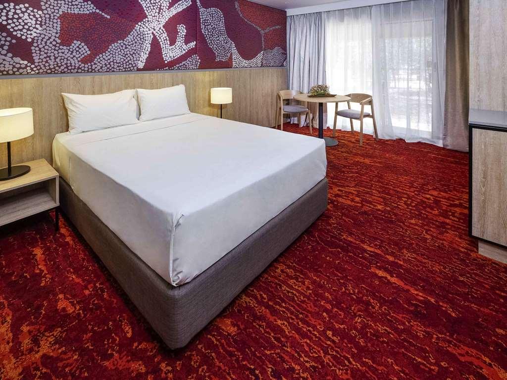 Outback Hotel Ayers Rock Room photo